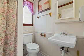 Oceanside Court by Kees Vacations