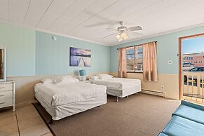 Oceanside Court by Kees Vacations