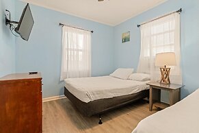 Oceanside Court by Kees Vacations