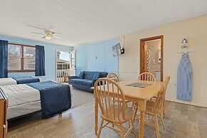 Oceanside Court by Kees Vacations