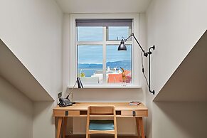 Canopy by Hilton Reykjavik City Centre