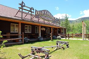 Old Corral Hotel & Steakhouse
