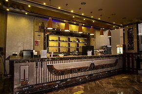 AMC Royal Hotel & Spa