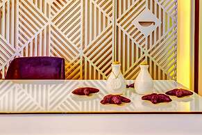 AMC Royal Hotel & Spa