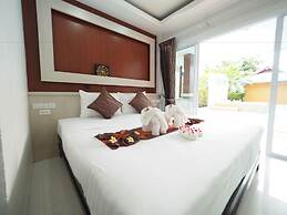 Lanta Fevrier Resort