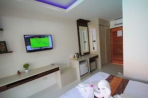 Lanta Fevrier Resort