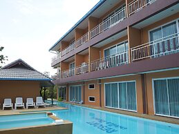 Lanta Fevrier Resort