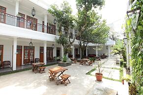 De Halimun Guest House