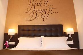 Home To Home Barcelona