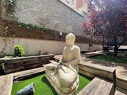 Home To Home Barcelona