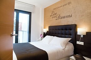 Home To Home Barcelona