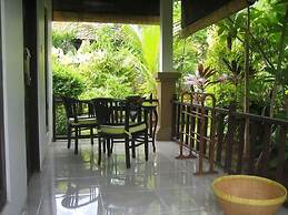 Amed Harmony Cafe and Bungalows