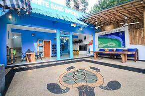 Amed Harmony Cafe and Bungalows