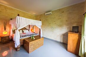 Amed Harmony Cafe and Bungalows