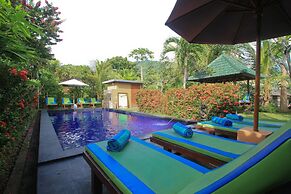 Amed Harmony Cafe and Bungalows