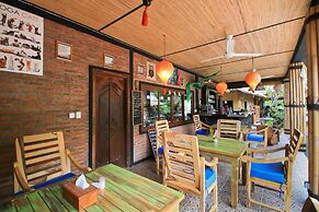 Amed Harmony Cafe and Bungalows