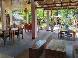 Amed Harmony Cafe and Bungalows