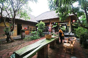 Amed Harmony Cafe and Bungalows