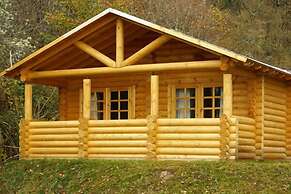 BCC Loch Ness Log Cabins