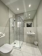 Buckingham Apartment