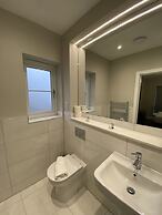 Buckingham Apartment