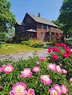 Chanticleer Guest House