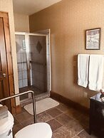 Chanticleer Guest House