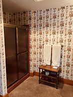 Chanticleer Guest House