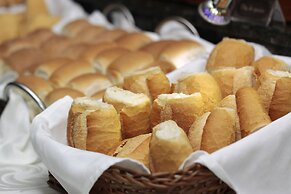 Sumatra Hotel e Centro de Convenções