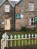 1 Loch Ness Hostel