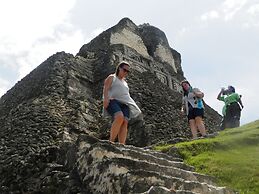 Palmento Grove Eco Cultural & Fishing Lodge