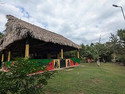 Palmento Grove Eco Cultural & Fishing Lodge