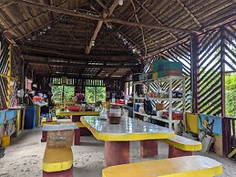 Palmento Grove Eco Cultural & Fishing Lodge