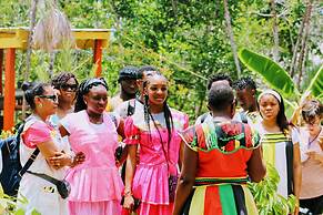 Palmento Grove Eco Cultural & Fishing Lodge