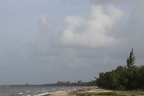 Palmento Grove Eco Cultural & Fishing Lodge