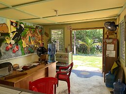 Palmento Grove Eco Cultural & Fishing Lodge