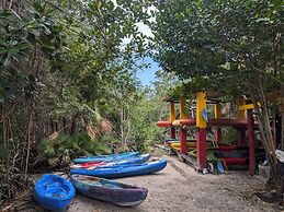 Palmento Grove Eco Cultural & Fishing Lodge