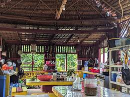 Palmento Grove Eco Cultural & Fishing Lodge