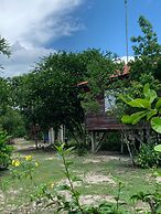 Palmento Grove Eco Cultural & Fishing Lodge