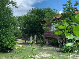 Palmento Grove Eco Cultural & Fishing Lodge