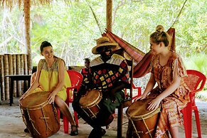 Palmento Grove Eco Cultural & Fishing Lodge