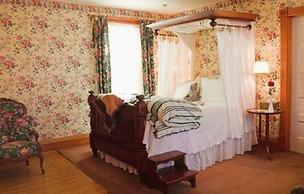 Hotel White Lace Inn, Sturgeon Bay, United States Of America - Lowest ...