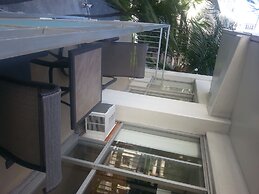 Ilikai Hotel by Hello Relaxation