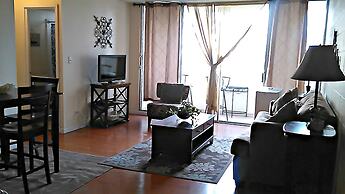 Renovated one bedroom 2 min to the beach