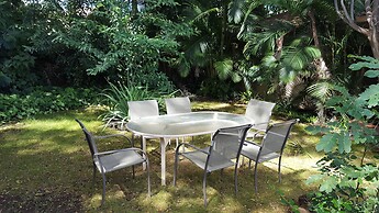 Renovated one bedroom 2 min to the beach