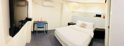 Hometown Hotel Bacolod - Lacson