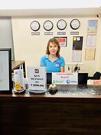 Hometown Hotel Bacolod - Lacson