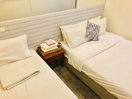 Hometown Hotel Bacolod - Lacson