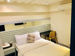 Hometown Hotel Bacolod - Lacson