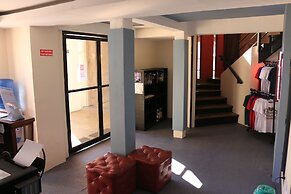 Hometown Hotel Bacolod - Lacson